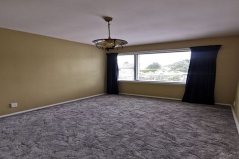 Photo of property in 17 Bateman Avenue, Bryndwr, Christchurch, 8053