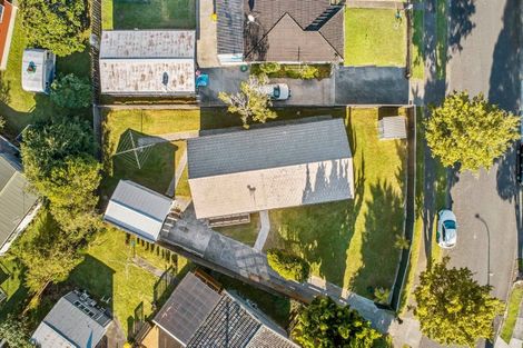 Photo of property in 8 Carbery Place, Manurewa, Auckland, 2102