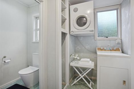 Photo of property in 16 Sylvan Crescent, Te Atatu South, Auckland, 0610