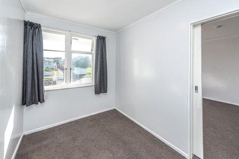 Photo of property in 1 Kupe Place, Castlecliff, Whanganui, 4501