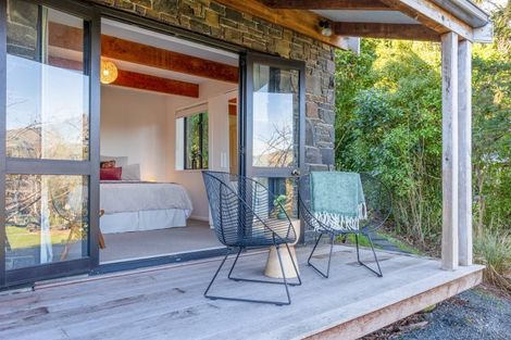 Photo of property in 6888e Christchurch Akaroa Road, Takamatua, 7581
