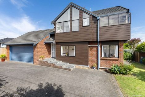 Photo of property in 1/56 Aberdeen Road, Campbells Bay, Auckland, 0620
