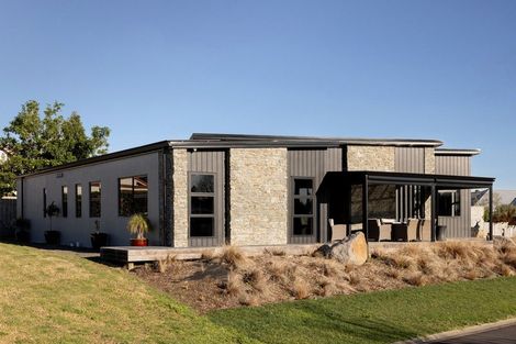 Photo of property in 18 Serenity Drive, Omokoroa, 3114