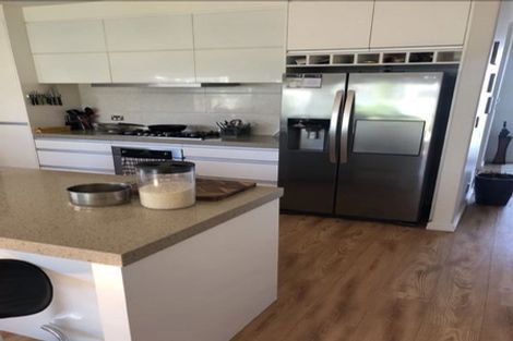 Photo of property in 21a Stamford Crescent, Flat Bush, Auckland, 2019