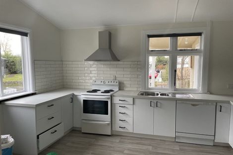 Photo of property in 23 Perrin Place, Kelvin Grove, Palmerston North, 4414