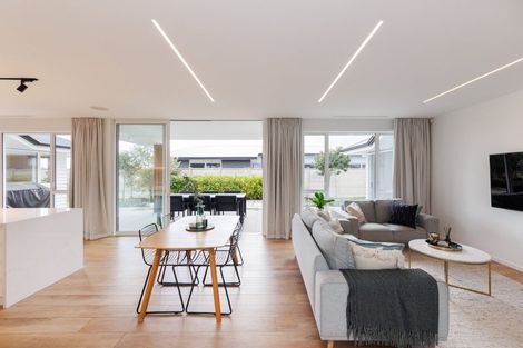 Photo of property in 36 Dogwood Way, Milson, Palmerston North, 4414