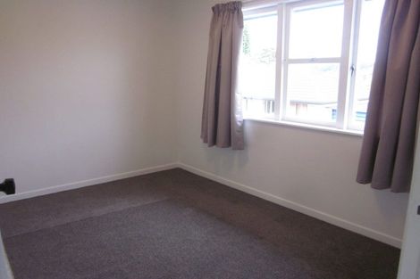 Photo of property in 458 Glenfield Road, Glenfield, Auckland, 0629