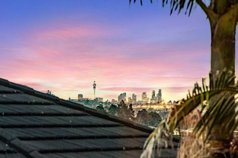 Photo of property in 7 Kerridge Close, Shamrock Park, Auckland, 2016