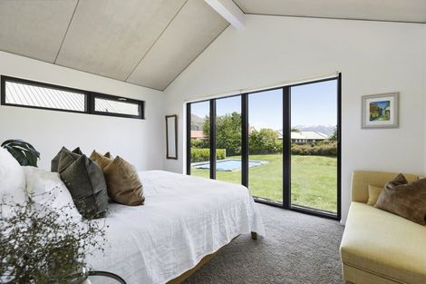 Photo of property in 7 Sapphire Spring Rise, Wanaka, 9305