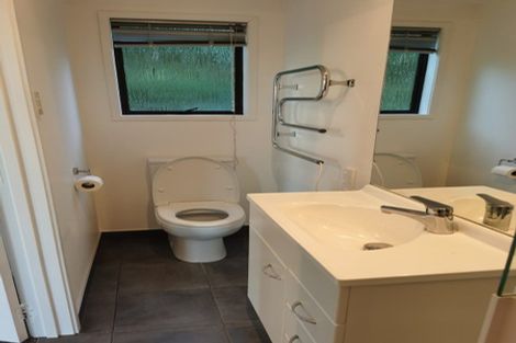 Photo of property in 1 Kallista Place, Browns Bay, Auckland, 0630