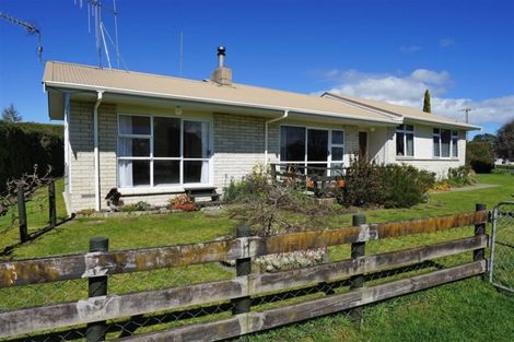 Photo of property in 638 Kakaramea Road, Ngahinapouri, Te Awamutu, 3876