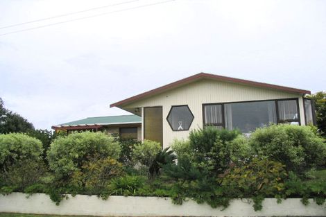 Photo of property in 16 Rangikapiti Road, Coopers Beach, 0420