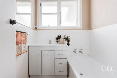 Photo of property in 25b Pine Avenue, Otumoetai, Tauranga, 3110