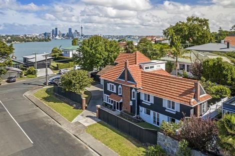 Photo of property in 1/38a Norwood Road, Bayswater, Auckland, 0622