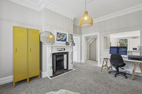 Photo of property in 153 Victoria Road, Saint Clair, Dunedin, 9012