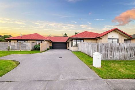 Photo of property in 1 Chardonnay Rise, Henderson, Auckland, 0612
