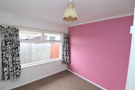 Photo of property in 10 Ontario Place, Wainoni, Christchurch, 8061