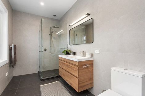 Photo of property in 3 Strowan Road, Strowan, Christchurch, 8052