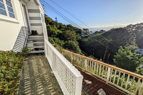 Photo of property in 8/71 Garden Road, Northland, Wellington, 6012