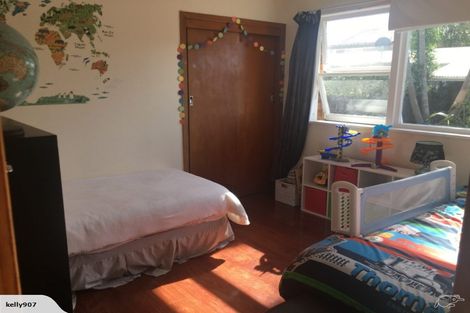 Photo of property in 30 Megan Avenue, Pakuranga Heights, Auckland, 2010