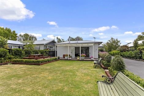 Photo of property in 16 Perry Street, Papanui, Christchurch, 8053