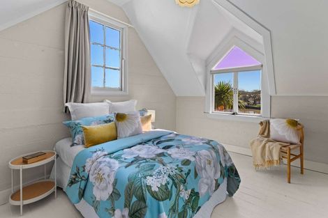 Photo of property in 53 Anzac Parade, Durie Hill, Whanganui, 4500