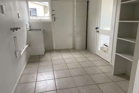 Photo of property in 108 Te Atatu Road, Te Atatu South, Auckland, 0610