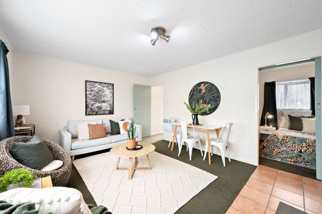 Photo of property in 2/52 Russell Terrace, Berhampore, Wellington, 6023