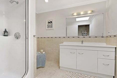 Photo of property in 13 Yasmin Lane, Kinloch, Taupo, 3377