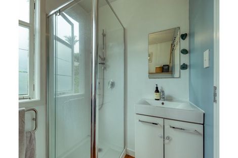 Photo of property in 213 Motutara Road, Muriwai, Waimauku, 0881