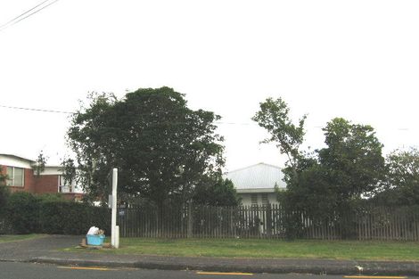 Photo of property in 1/79 Sylvan Avenue, Northcote, Auckland, 0627