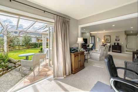 Photo of property in 4 Orchard Road, Greytown, 5712