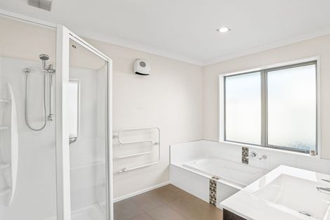 Photo of property in 26 Henley Close, Rolleston, 7614