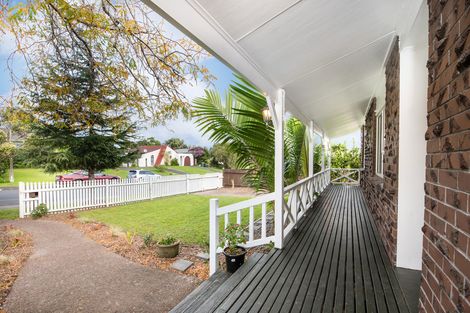 Photo of property in 5 Palm Court Drive, Glen Eden, Auckland, 0602