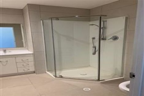 Photo of property in 11/241 Hinemoa Street, Birkenhead, Auckland, 0626