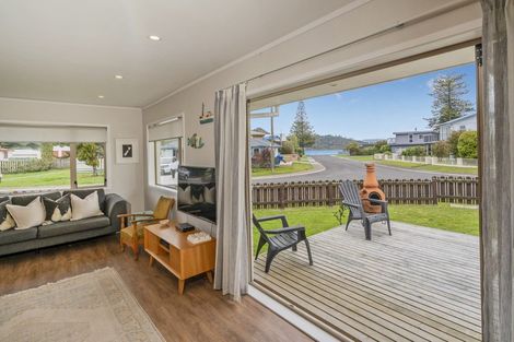 Photo of property in 73 Catherine Crescent, Whitianga, 3510