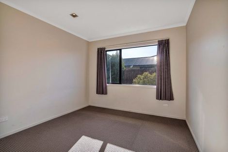 Photo of property in 40 Montague Grove, Stratford, 4332