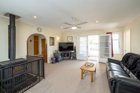 Photo of property in 11 Charles Street, Carterton, 5713