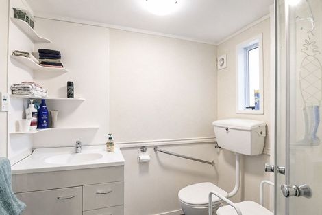 Photo of property in 96b Grand Vue Road, Kawaha Point, Rotorua, 3010