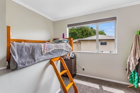 Photo of property in 13b Peterhouse Street, Tawa, Wellington, 5028