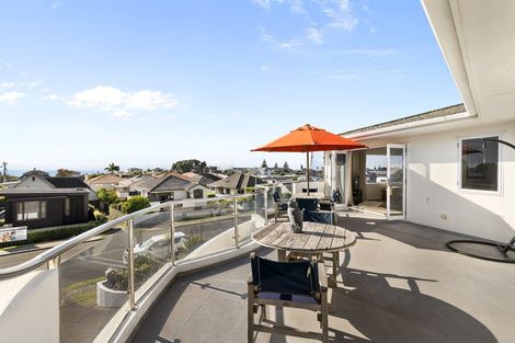 Photo of property in 118 Oceanview Road, Mount Maunganui, 3116