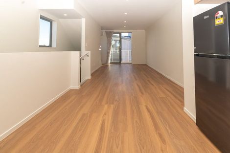 Photo of property in 8/2 Moor Avenue, Te Atatu Peninsula, Auckland, 0610