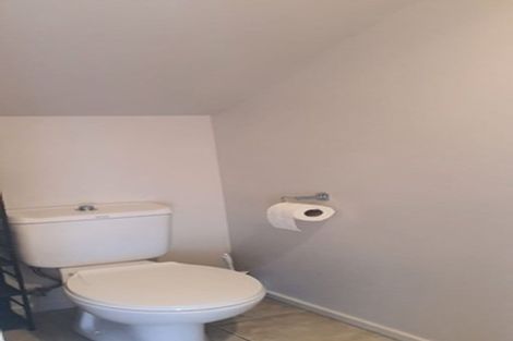 Photo of property in 4/49 Henderson Valley Road, Henderson, Auckland, 0612