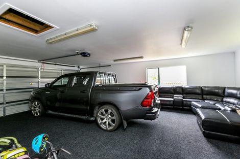Photo of property in 9 Sandel Rise, Merrilands, New Plymouth, 4312