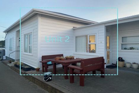 Photo of property in 118 Lyall Parade, Lyall Bay, Wellington, 6022