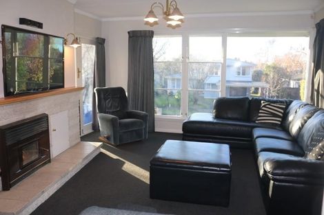 Photo of property in 30 Churchill Avenue, Hokowhitu, Palmerston North, 4410