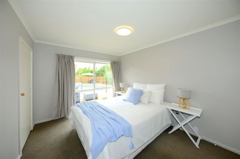 Photo of property in 53 Burnside Crescent, Burnside, Christchurch, 8053