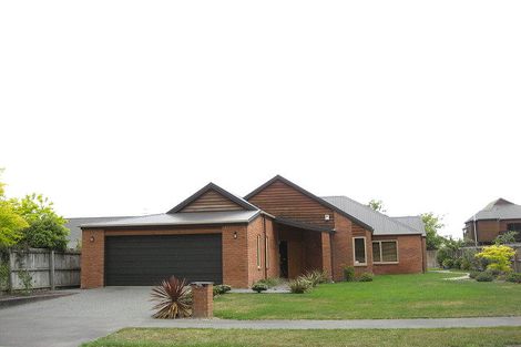 Photo of property in 136 Rothesay Road, Parklands, Christchurch, 8083