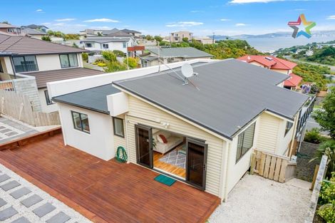 Photo of property in 93 Cedar Street, Maungaraki, Lower Hutt, 5010