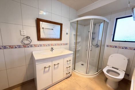 Photo of property in 41 Caribbean Drive, Unsworth Heights, Auckland, 0632